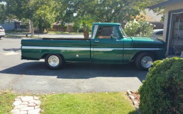 Chevrolet-Ck-trucks-1966-Green-Beige