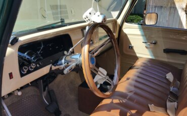 Chevrolet-Ck-trucks-1966-Green-Beige-4