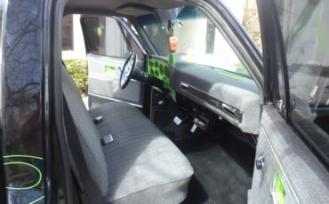 Chevrolet-Ck-trucks-1974-Black-Gray-13