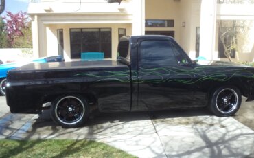 Chevrolet-Ck-trucks-1974-Black-Gray-33