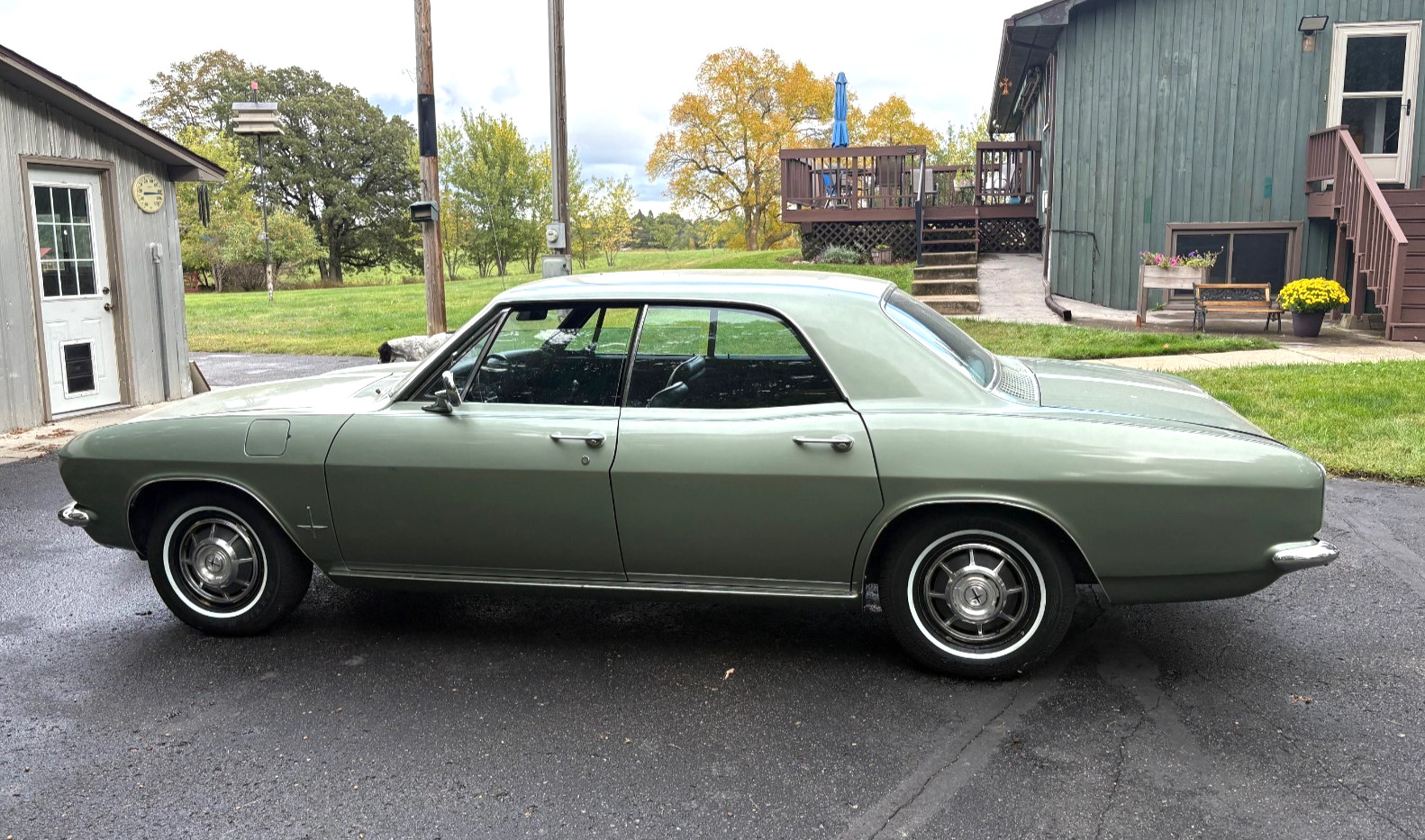 Chevrolet-Corvair-1967-Sedan-1