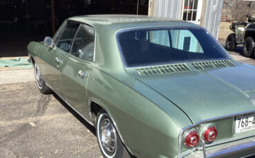 Chevrolet-Corvair-1967-Sedan-6