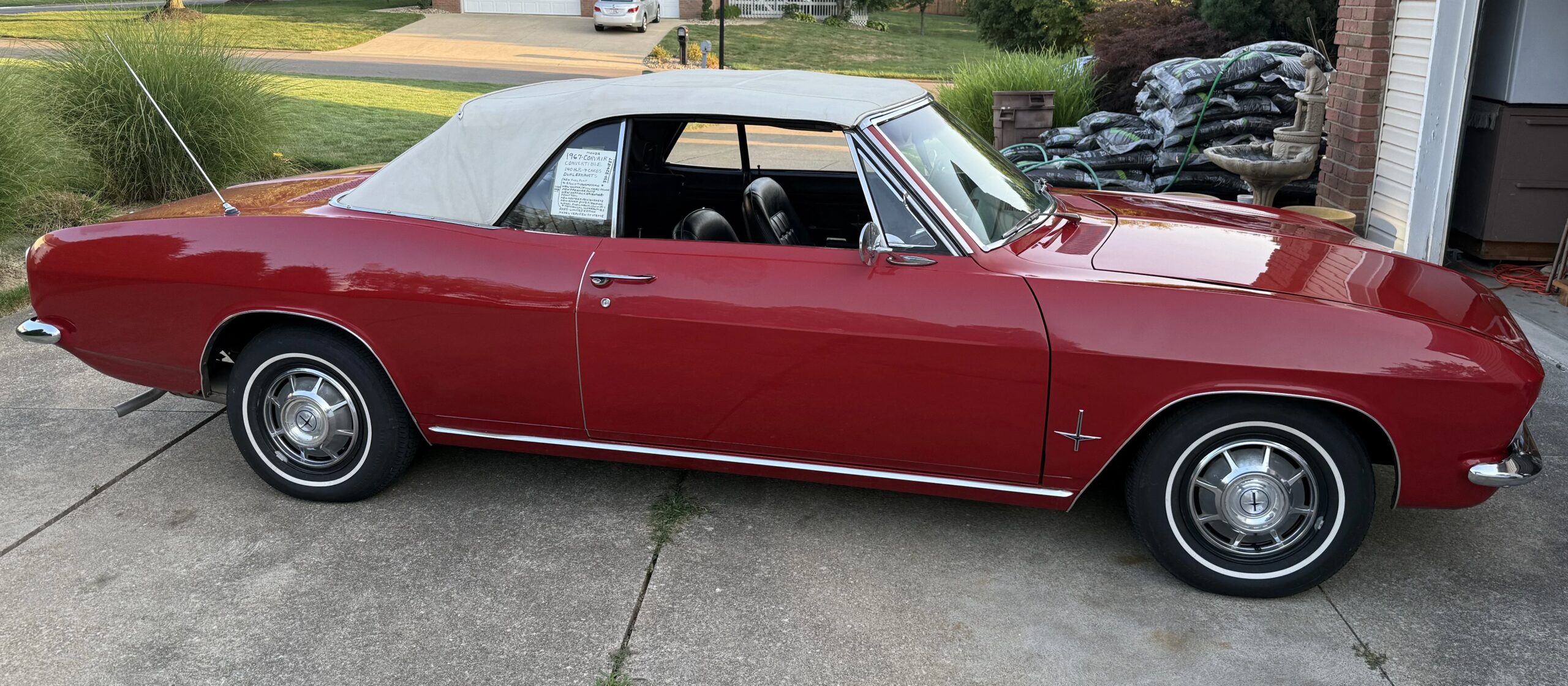 Chevrolet-Corvair-monza-convertible-1967-Red-Black-1