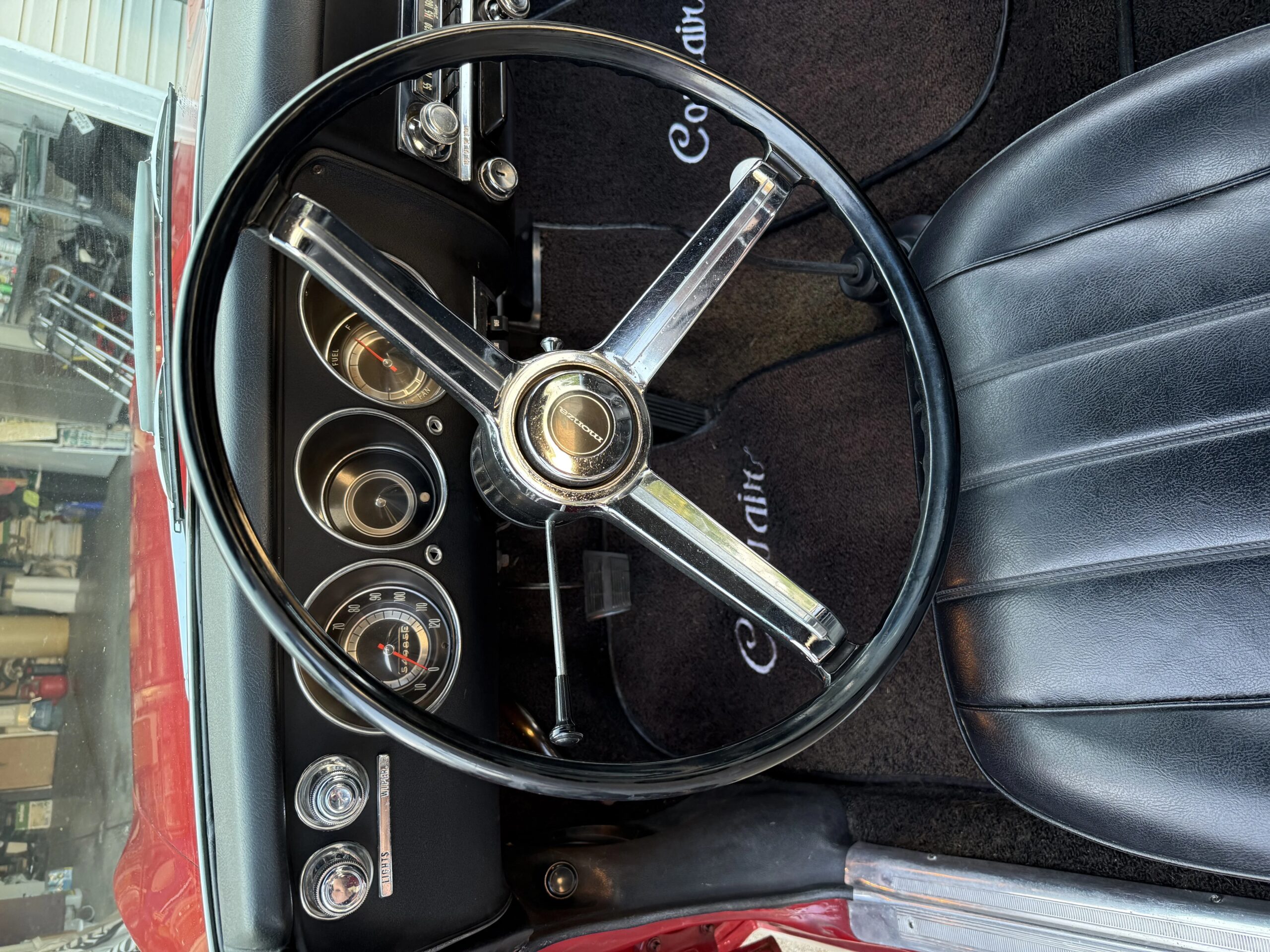 Chevrolet-Corvair-monza-convertible-1967-Red-Black-8