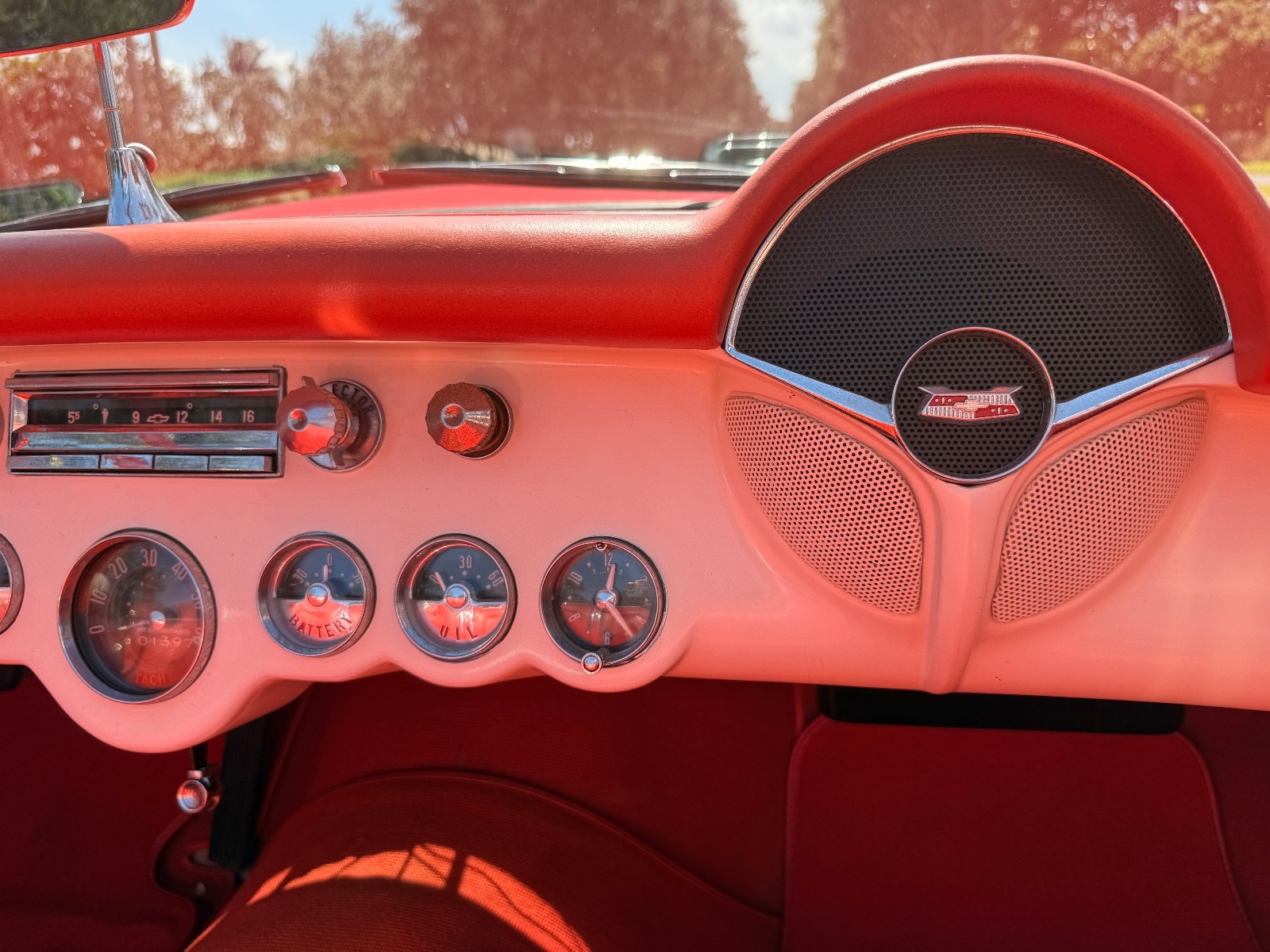 Chevrolet-Corvette-1956-Convertible-13