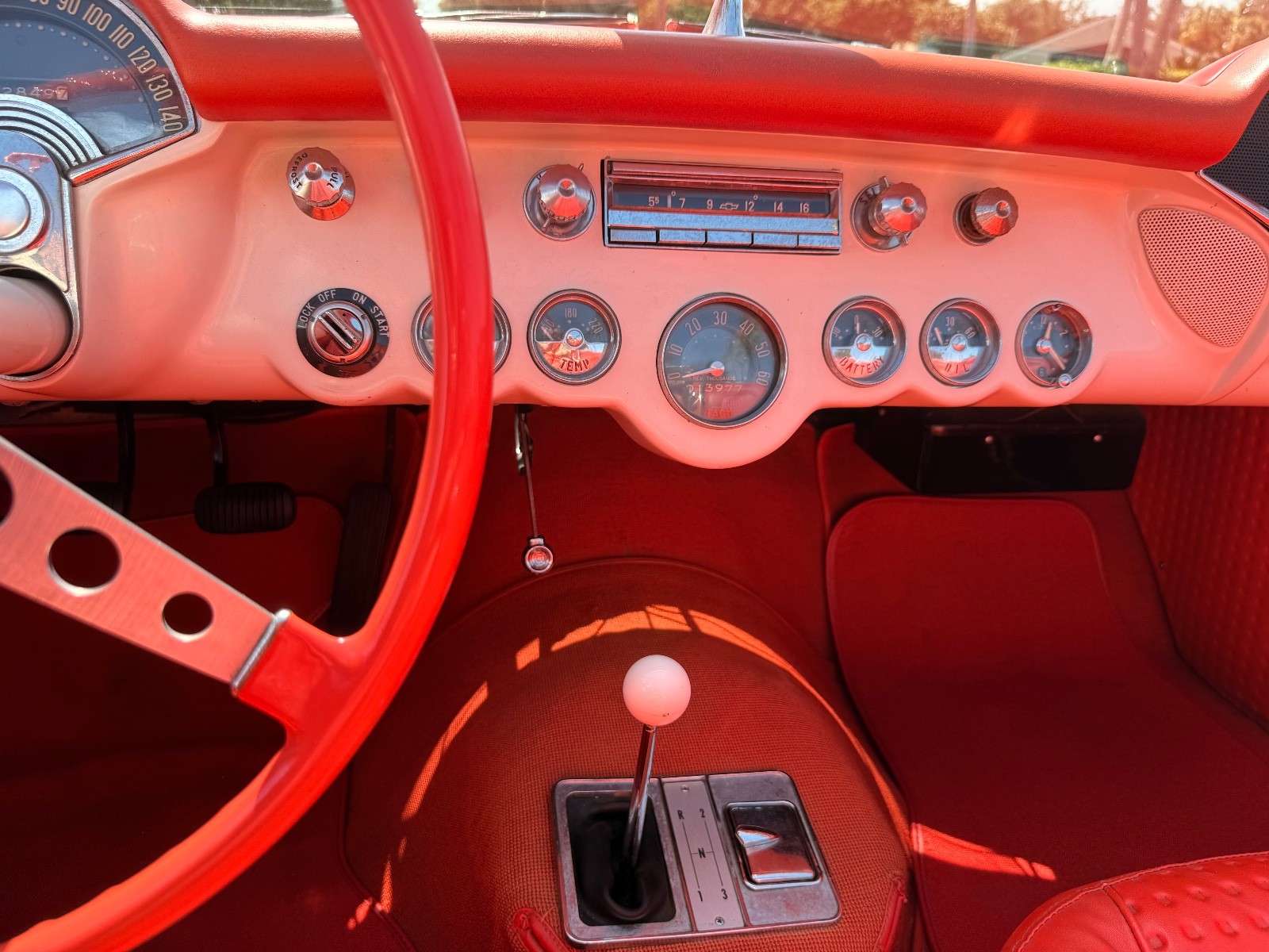 Chevrolet-Corvette-1956-Convertible-16
