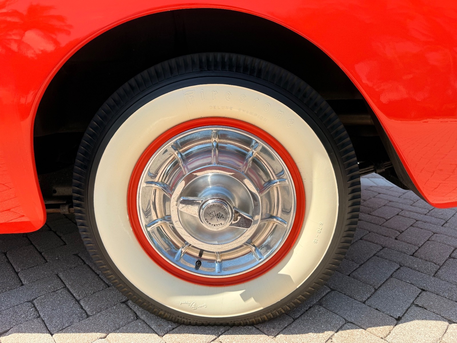 Chevrolet-Corvette-1956-Convertible-17