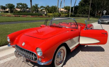 Chevrolet-Corvette-1956-Convertible-32