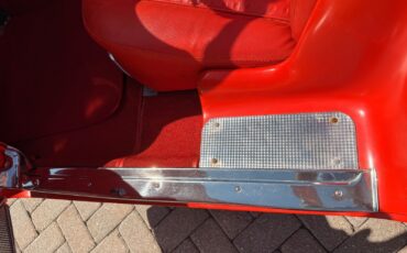 Chevrolet-Corvette-1956-Convertible-35