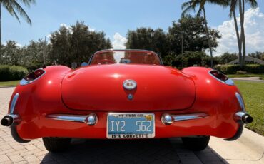Chevrolet-Corvette-1956-Convertible-5
