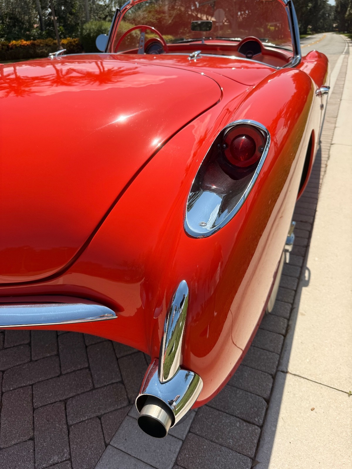 Chevrolet-Corvette-1956-Convertible-7