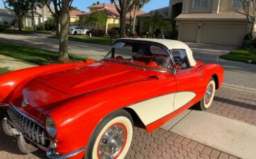 Chevrolet-Corvette-1956-Convertible-9