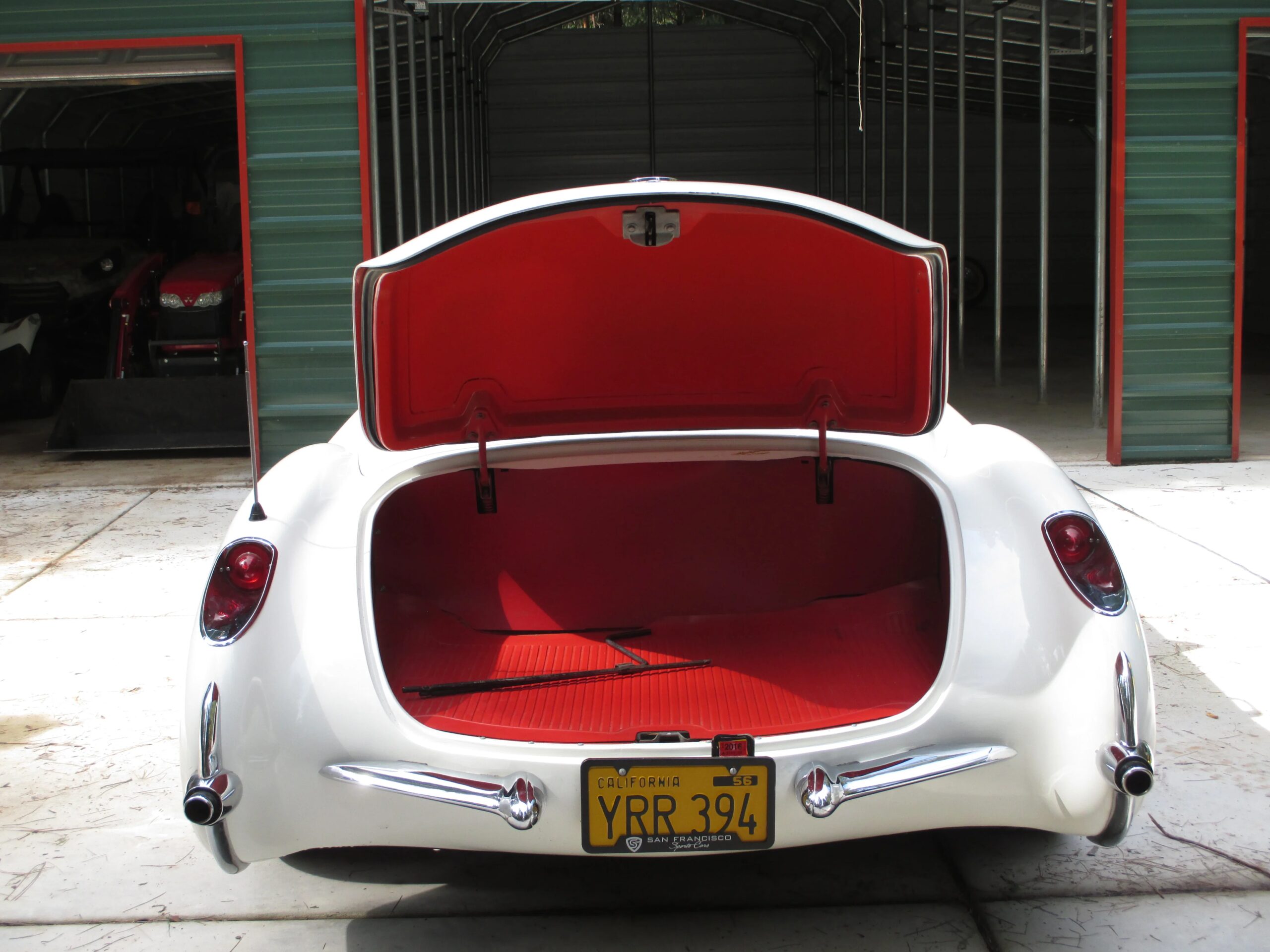 Chevrolet-Corvette-1956-White-Red-12