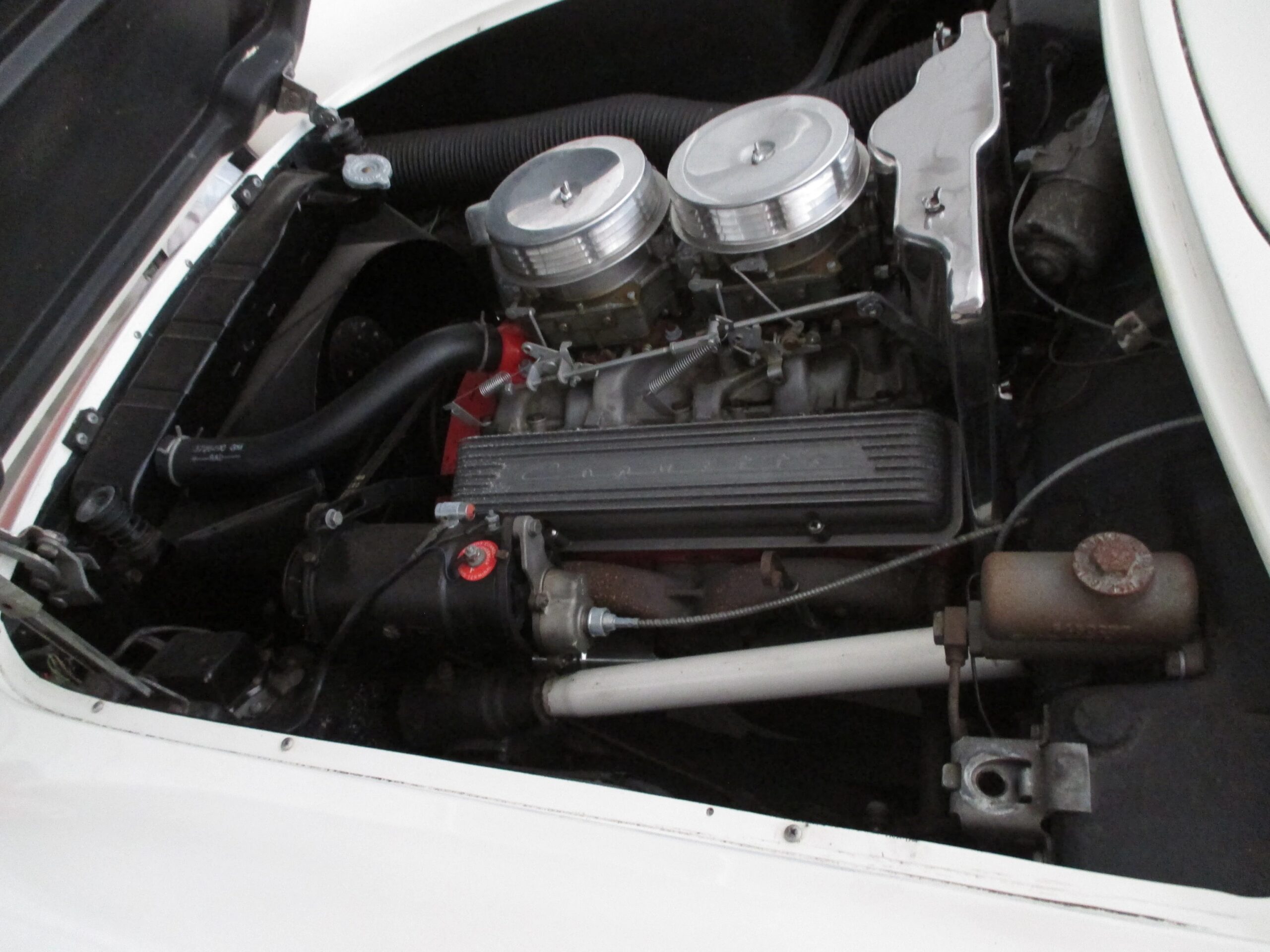 Chevrolet-Corvette-1956-White-Red-6