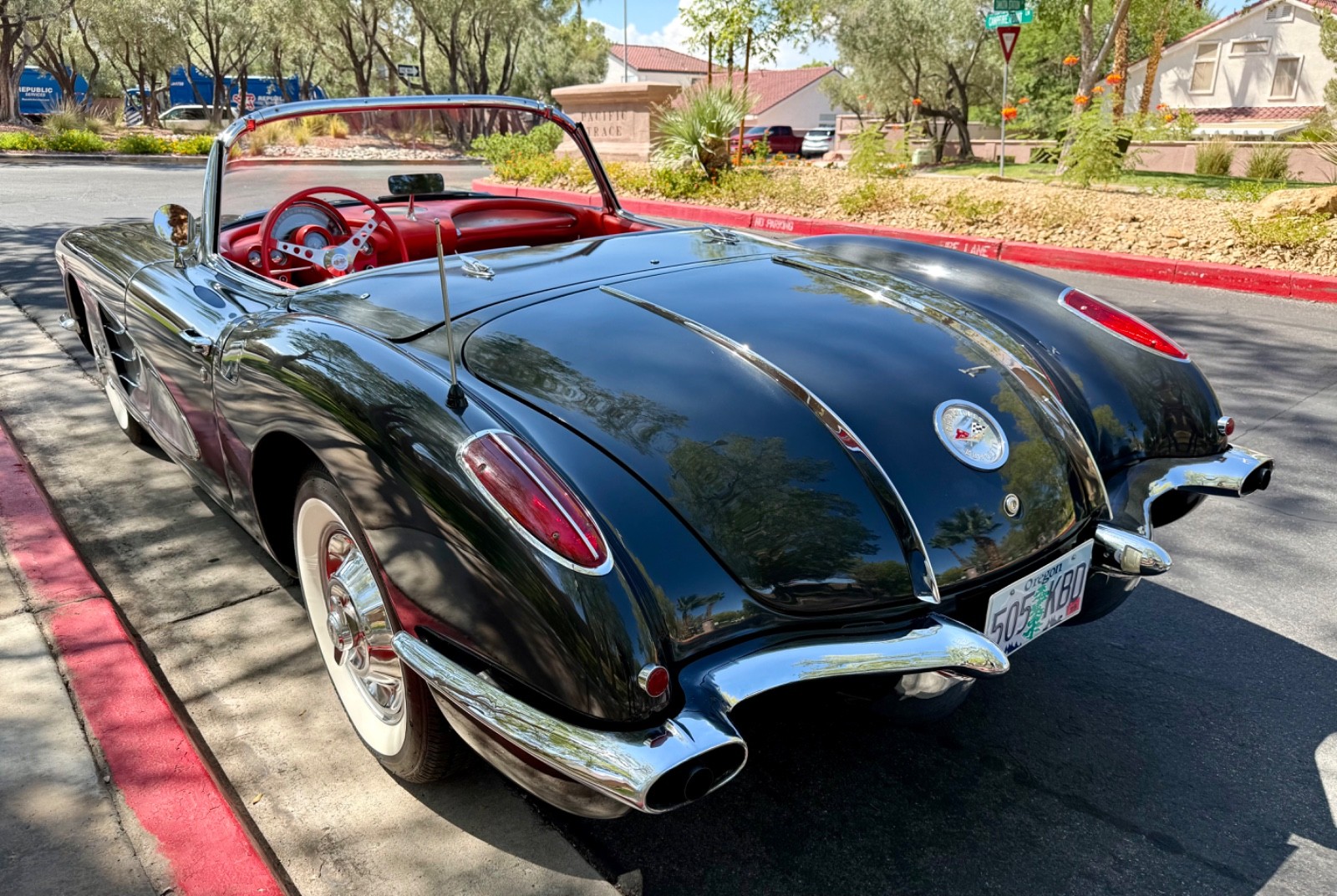 Chevrolet-Corvette-1958-2