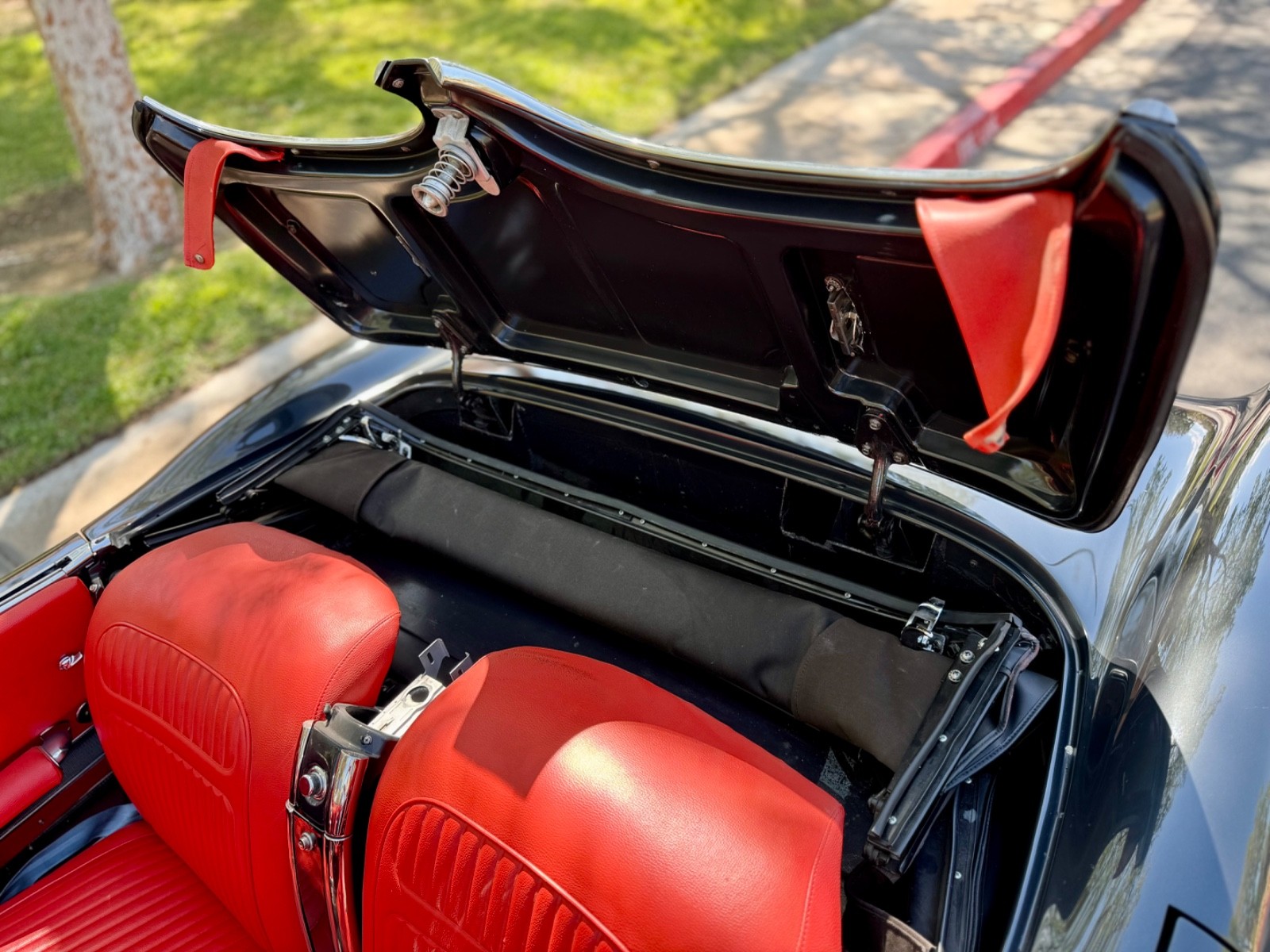 Chevrolet-Corvette-1958-33