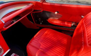 Chevrolet-Corvette-1958-4