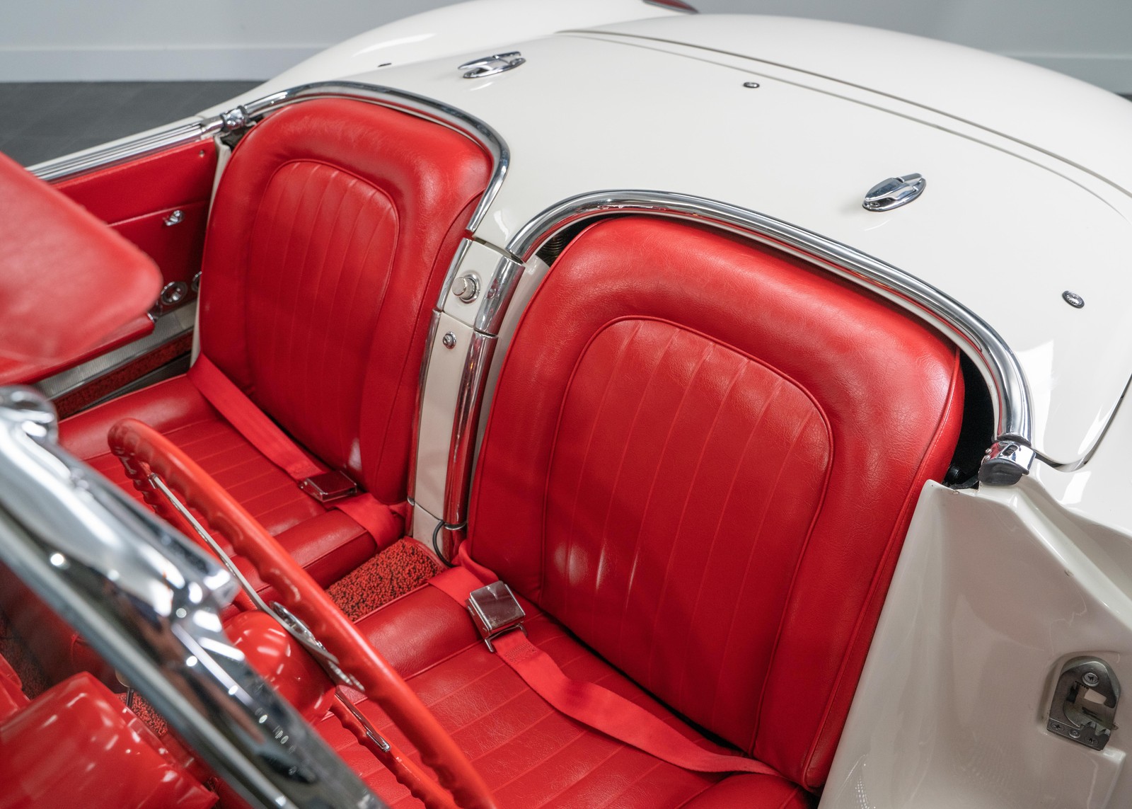 Chevrolet-Corvette-1960-11