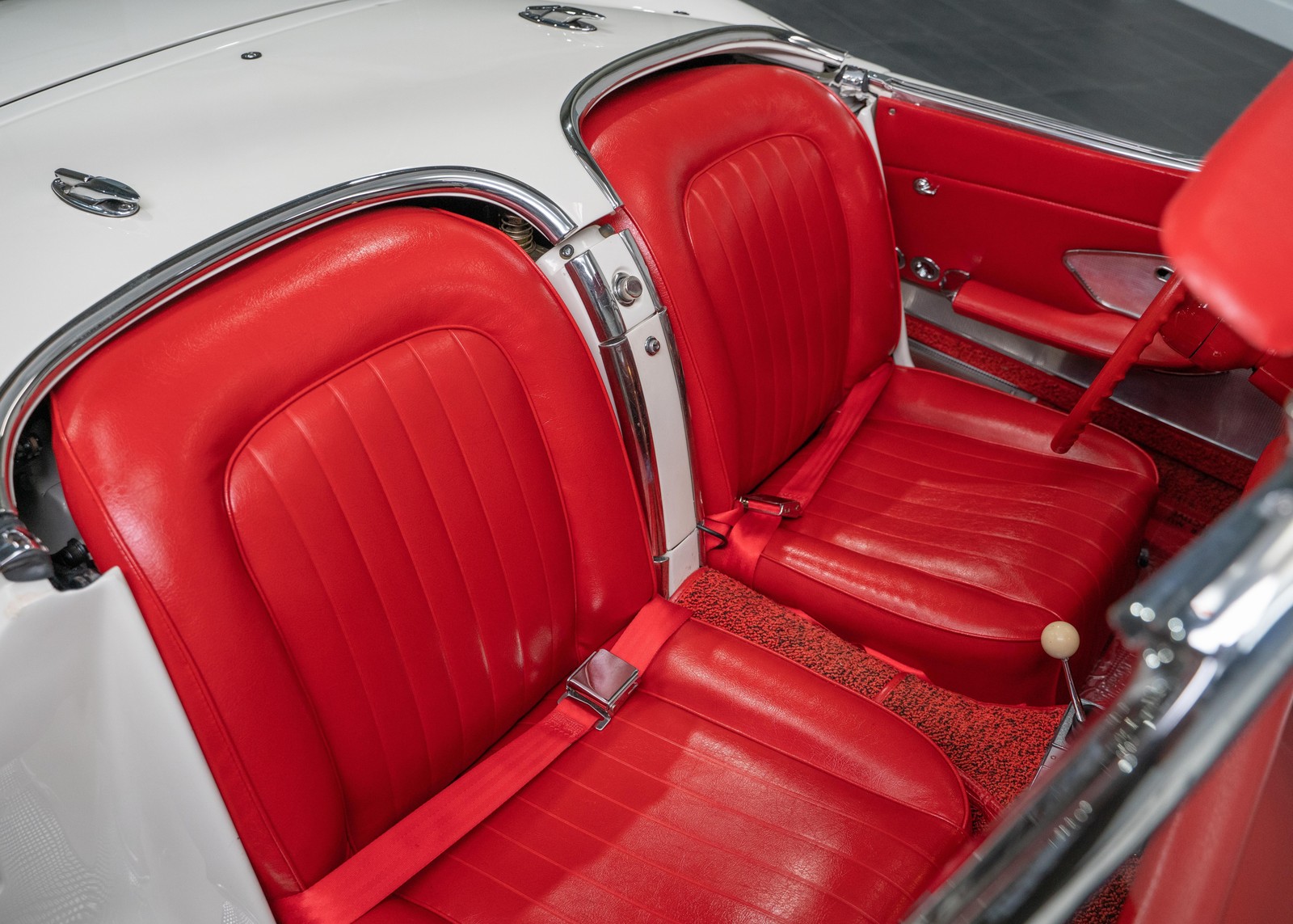 Chevrolet-Corvette-1960-12