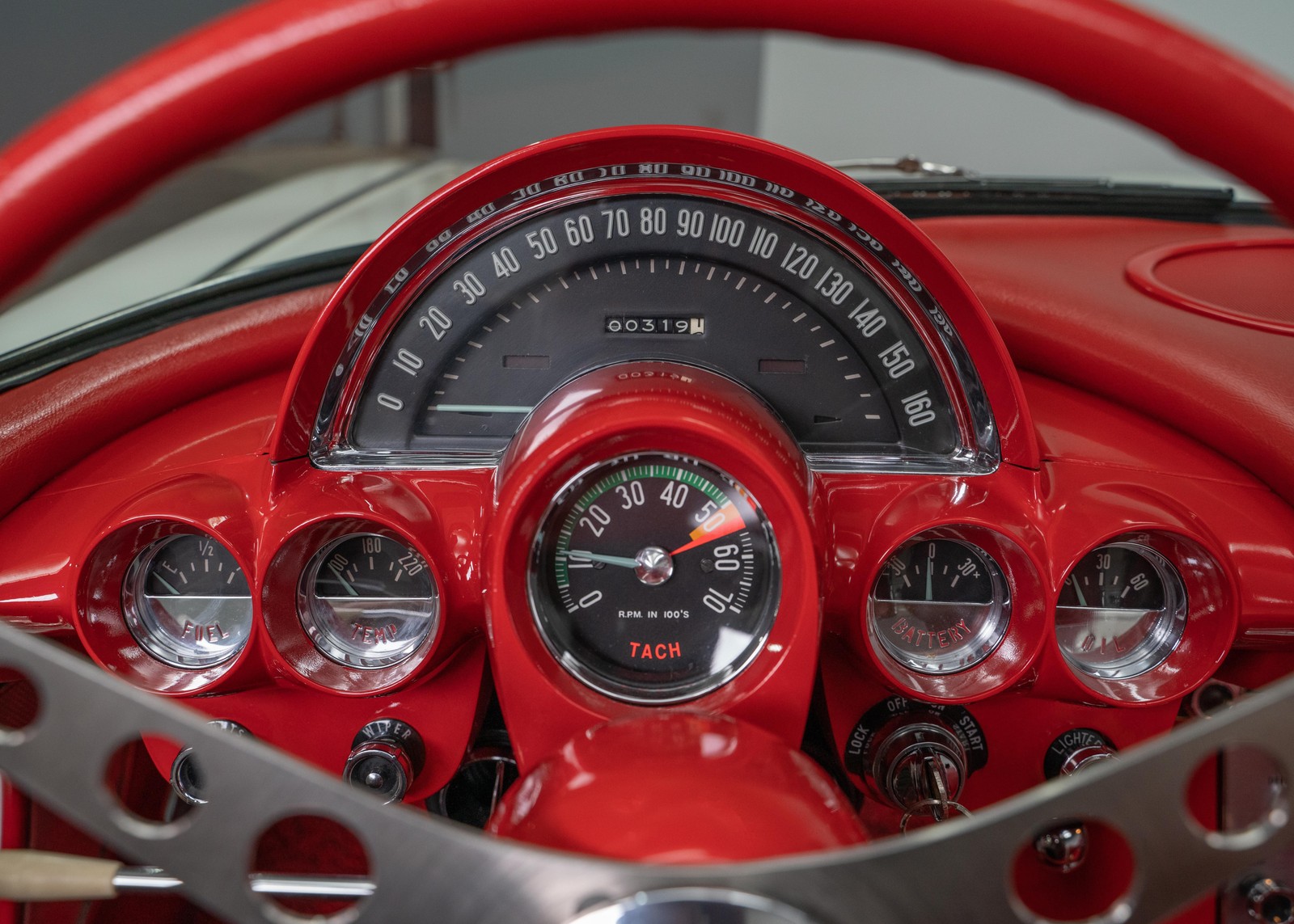 Chevrolet-Corvette-1960-13