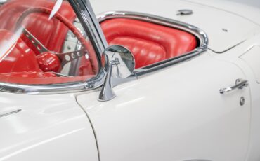 Chevrolet-Corvette-1960-17