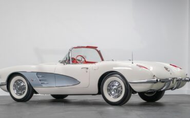 Chevrolet-Corvette-1960-2