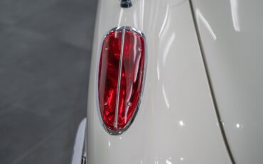 Chevrolet-Corvette-1960-22