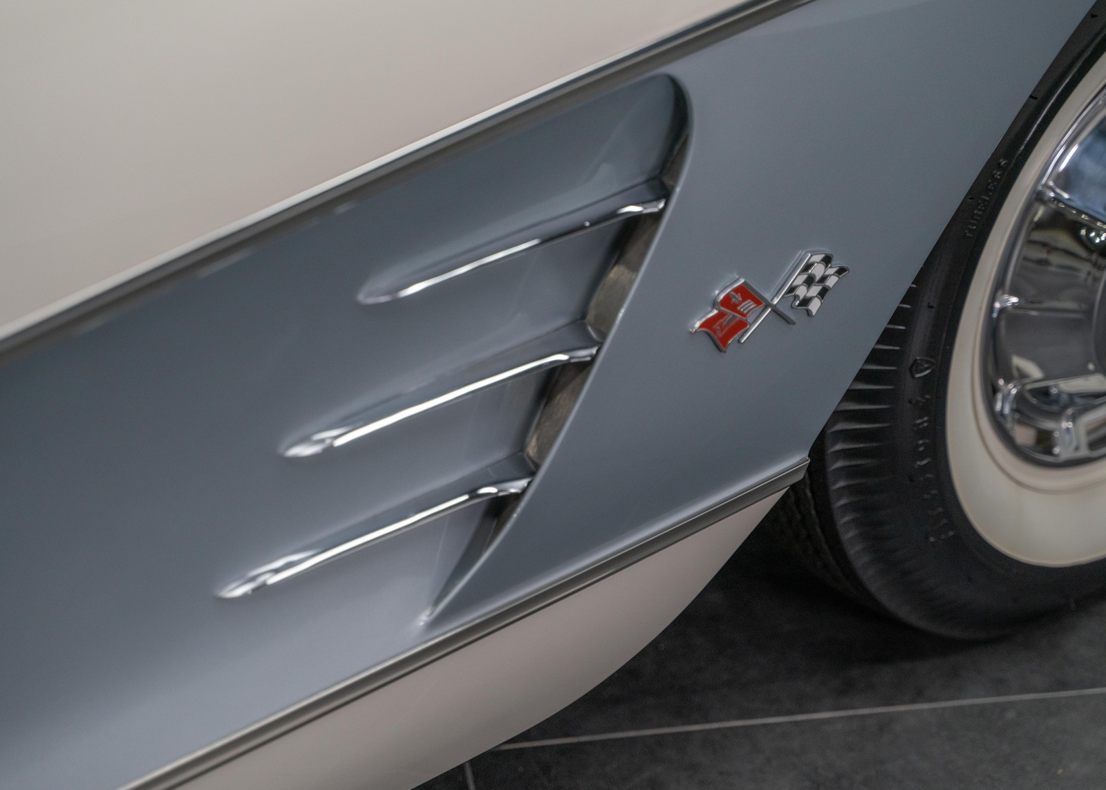Chevrolet-Corvette-1960-24