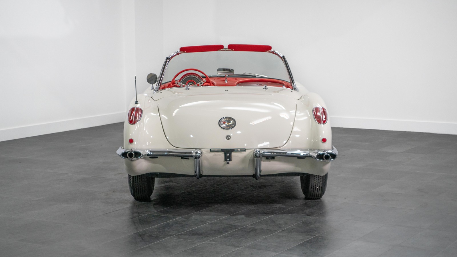 Chevrolet-Corvette-1960-3