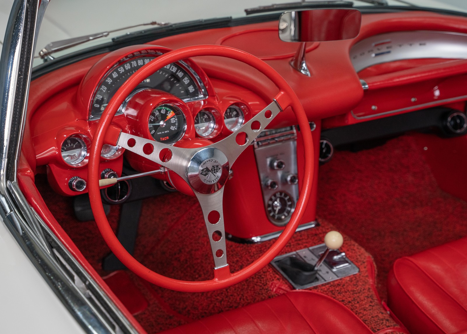 Chevrolet-Corvette-1960-9