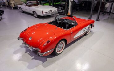 Chevrolet-Corvette-1960-Convertible-10