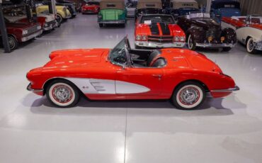 Chevrolet-Corvette-1960-Convertible-13