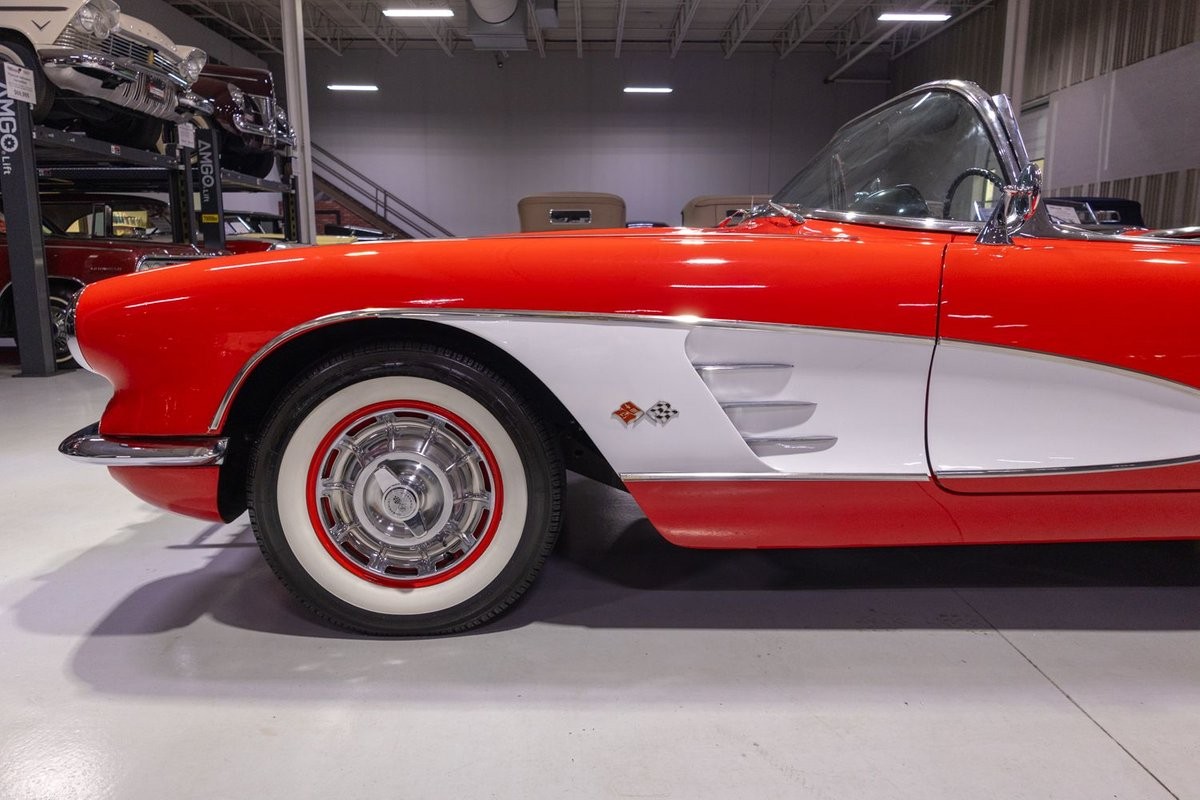 Chevrolet-Corvette-1960-Convertible-22