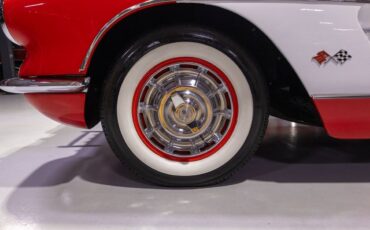 Chevrolet-Corvette-1960-Convertible-23