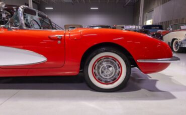 Chevrolet-Corvette-1960-Convertible-24