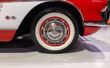 Chevrolet-Corvette-1960-Convertible-29