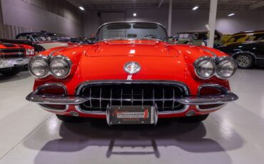 Chevrolet-Corvette-1960-Convertible-31