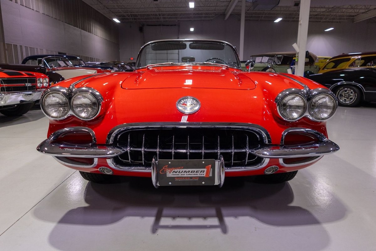 Chevrolet-Corvette-1960-Convertible-31
