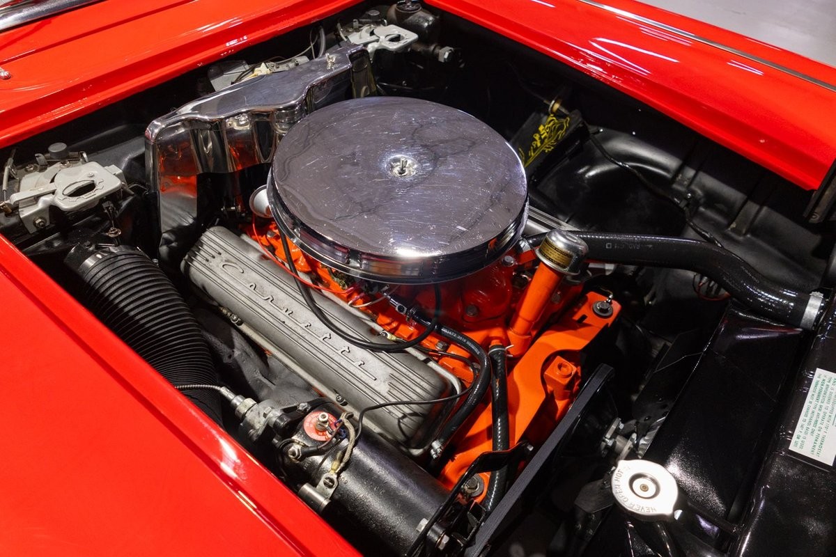 Chevrolet-Corvette-1960-Convertible-36