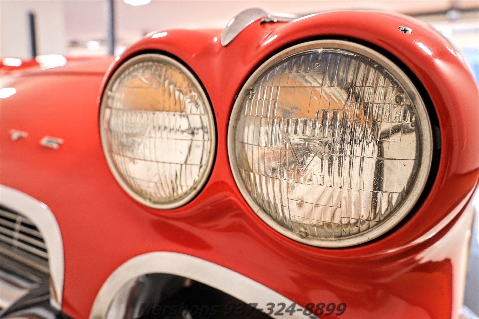 Chevrolet-Corvette-1961-Convertible-11