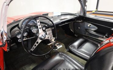 Chevrolet-Corvette-1961-Convertible-13