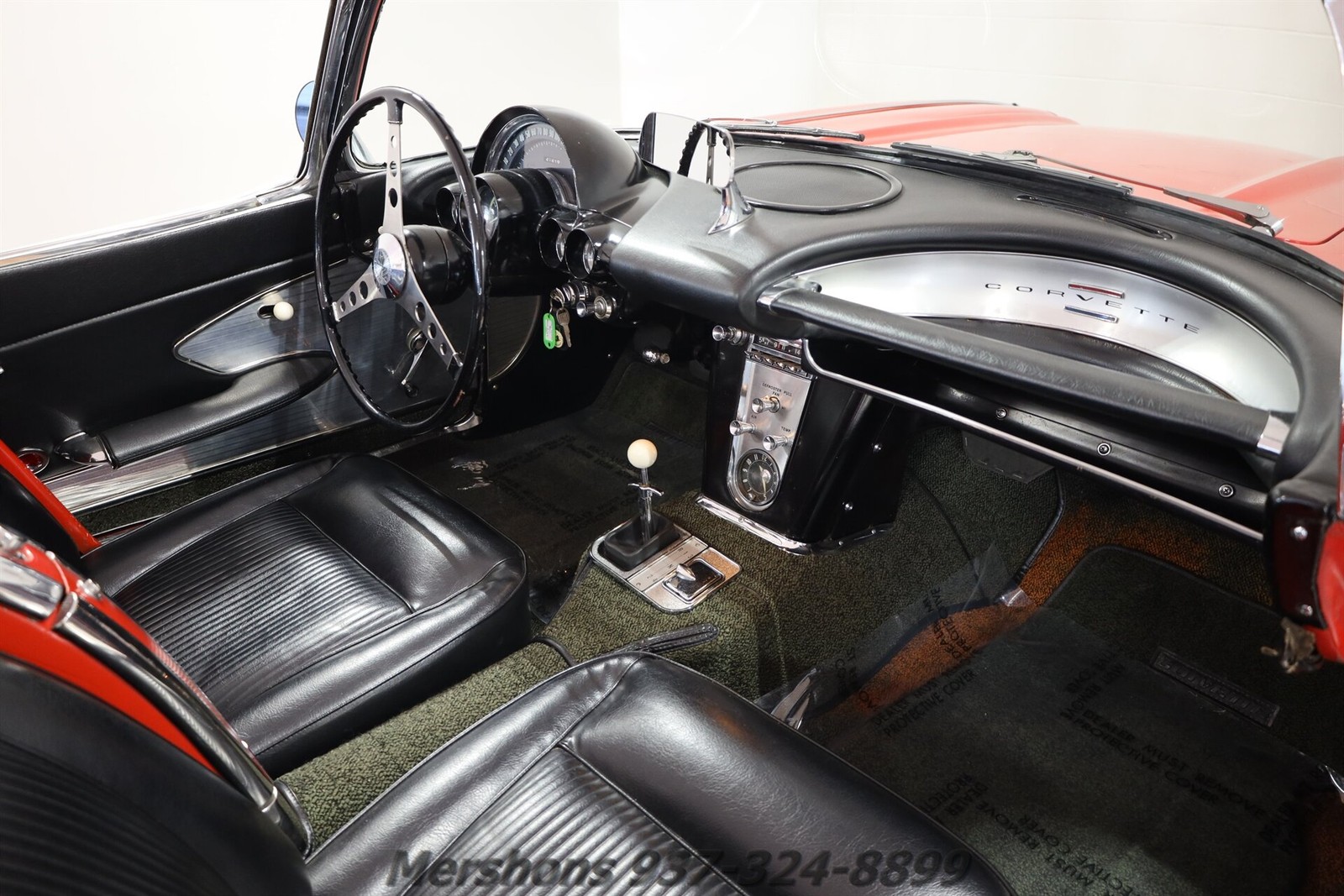 Chevrolet-Corvette-1961-Convertible-14