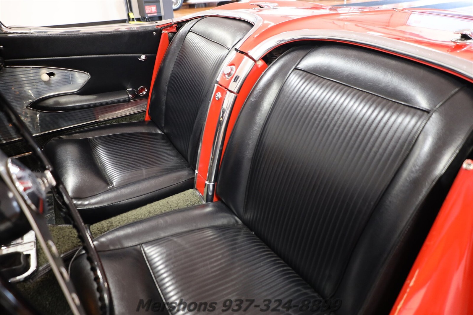 Chevrolet-Corvette-1961-Convertible-15