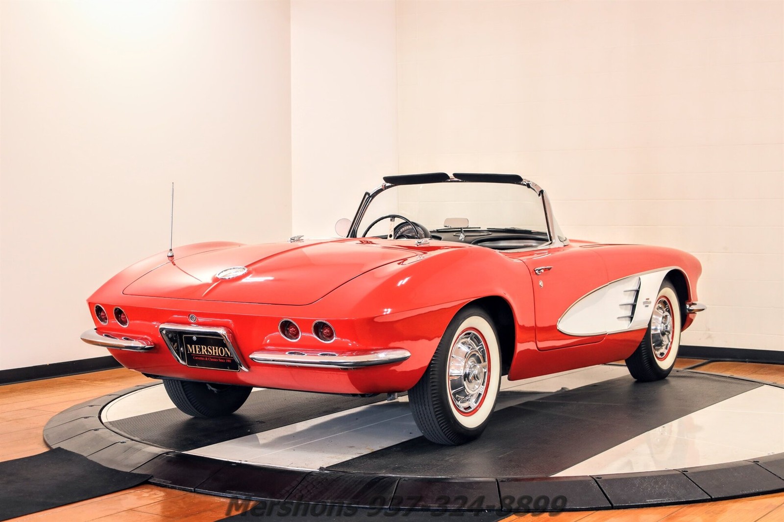 Chevrolet-Corvette-1961-Convertible-8
