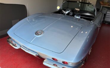 Chevrolet-Corvette-1962-BLUE-BLACK-13