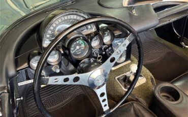 Chevrolet-Corvette-1962-BLUE-BLACK-7