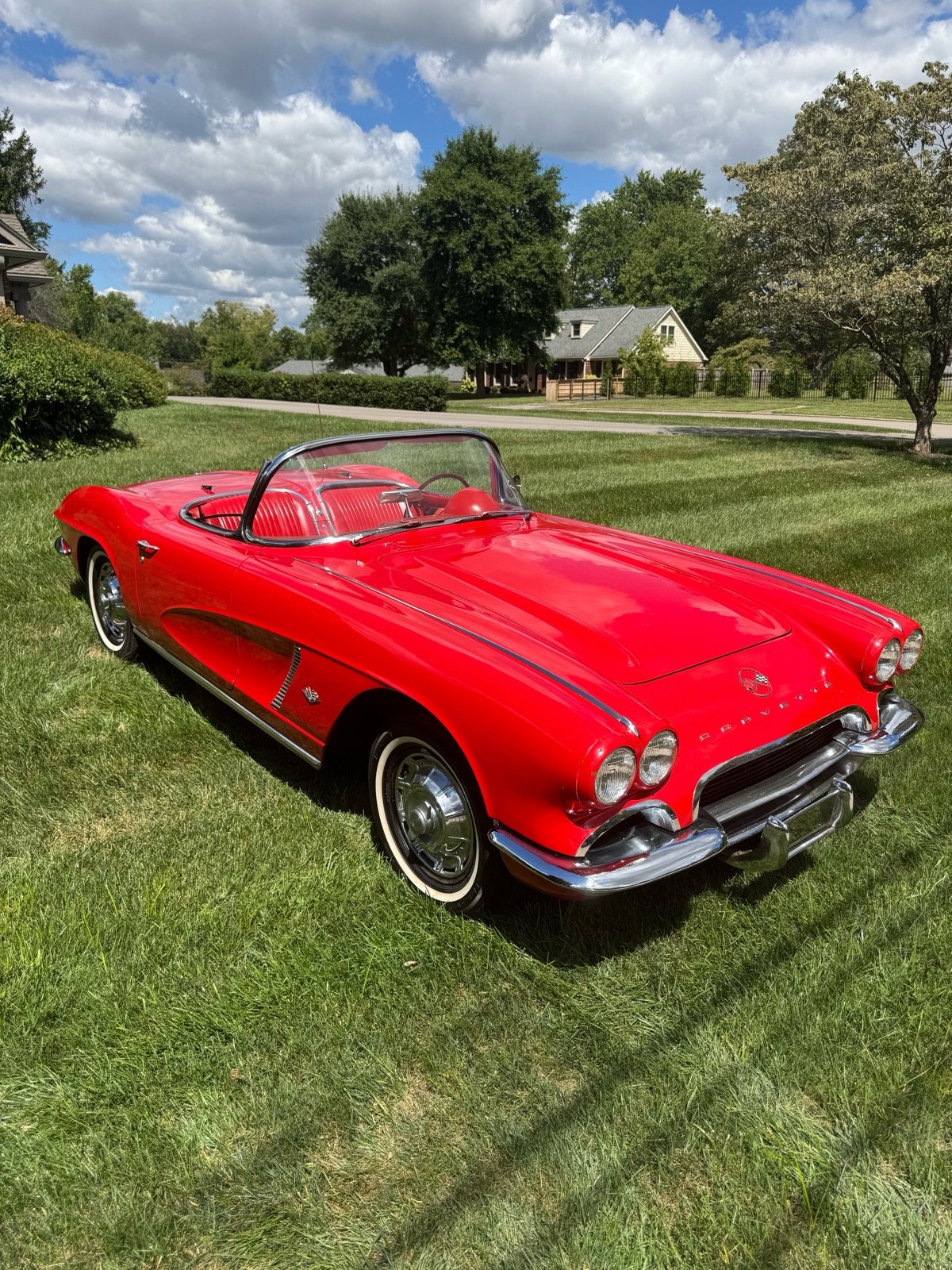 Chevrolet-Corvette-1962-Convertible-1