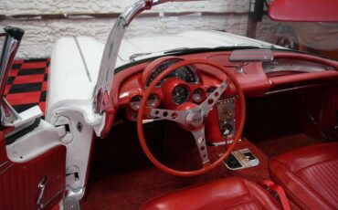 Chevrolet-Corvette-1962-Convertible-12