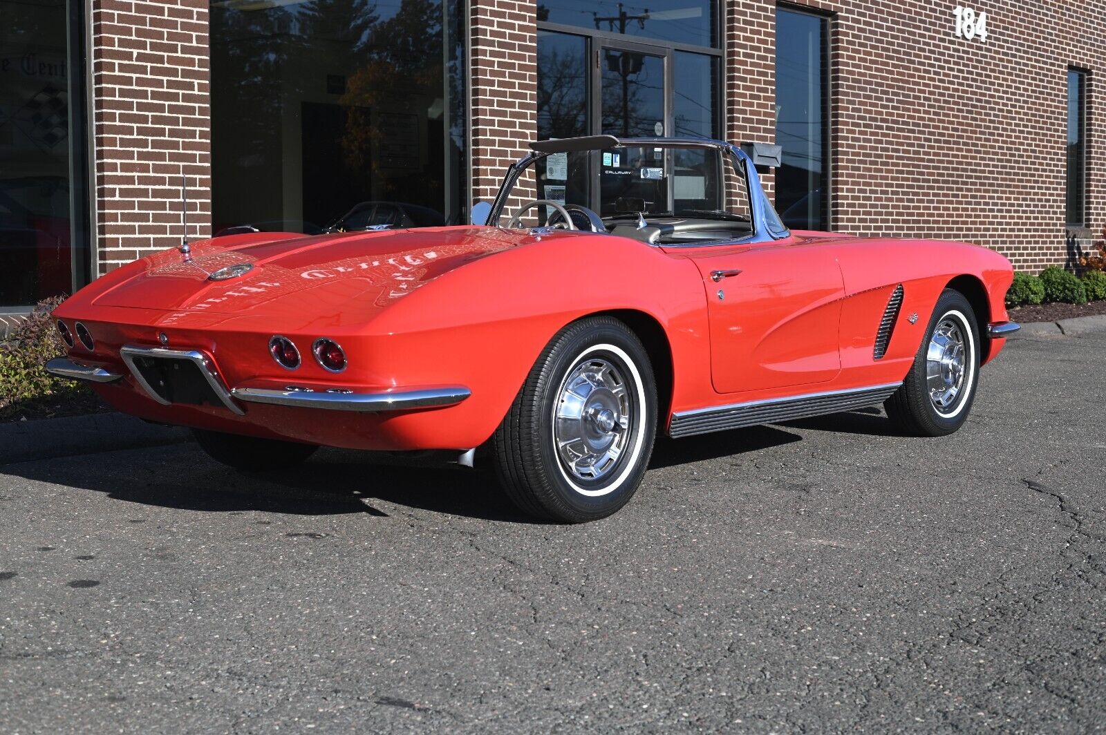 Chevrolet-Corvette-1962-Convertible-13