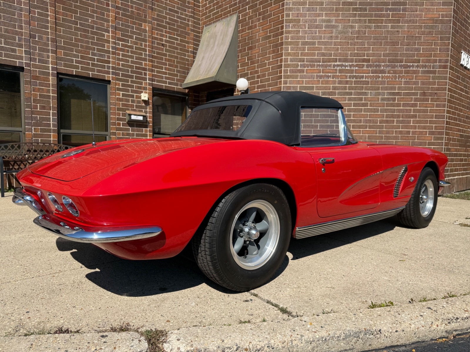 Chevrolet-Corvette-1962-Convertible-15